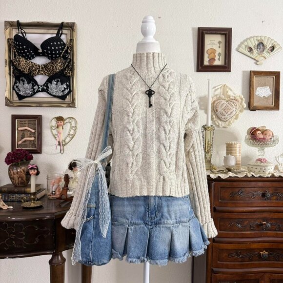 Moda International Sweaters - 90s preppy girly grunge chunky knit cropped mock neck sweater